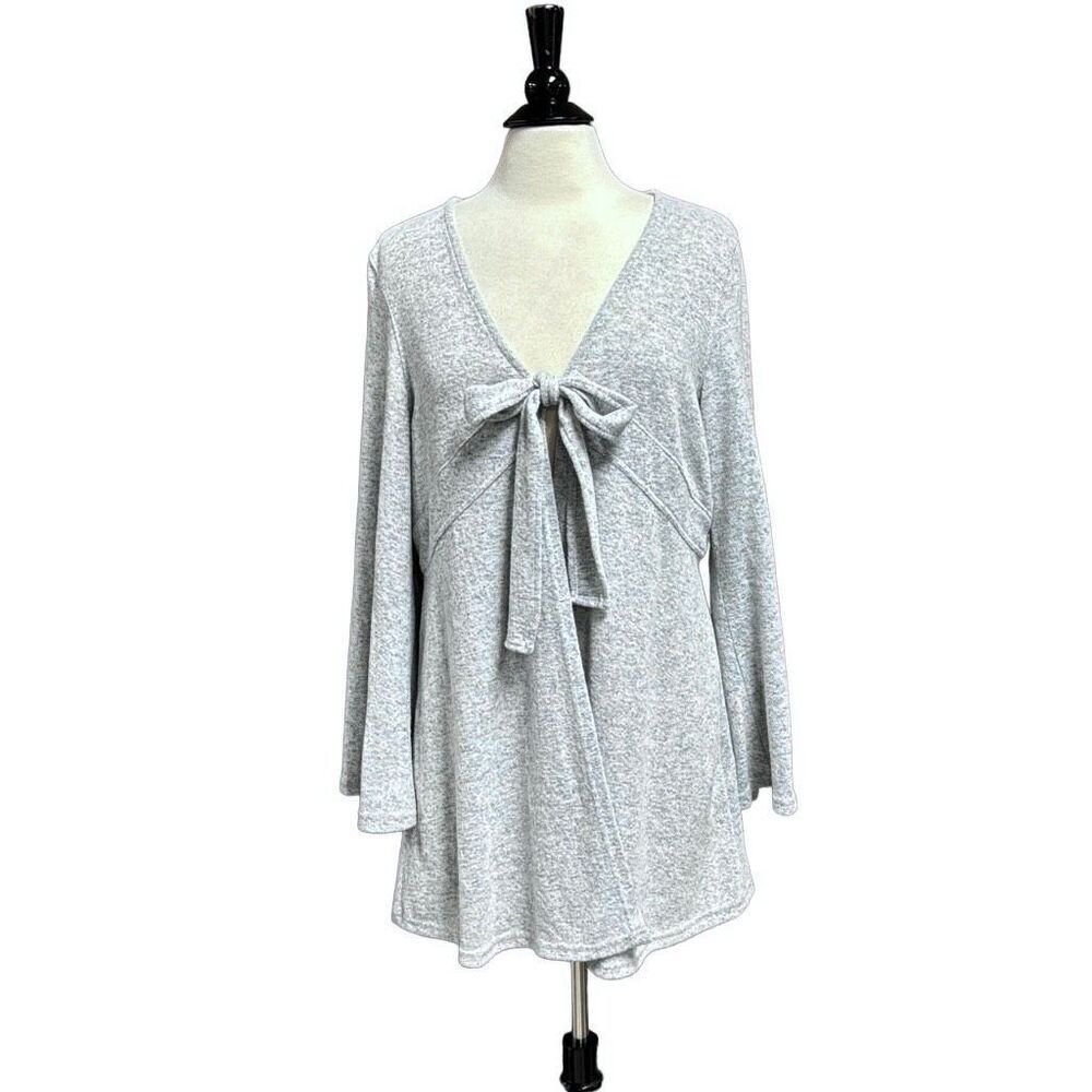Suzanne Betro Heather Gray Bell sleeve Cardigan Size Large NEW